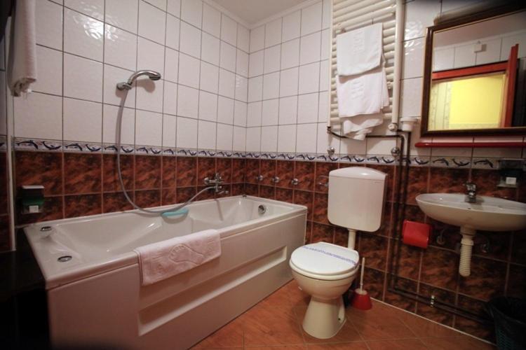 Hotel Dunav Karlofça Oda fotoğraf