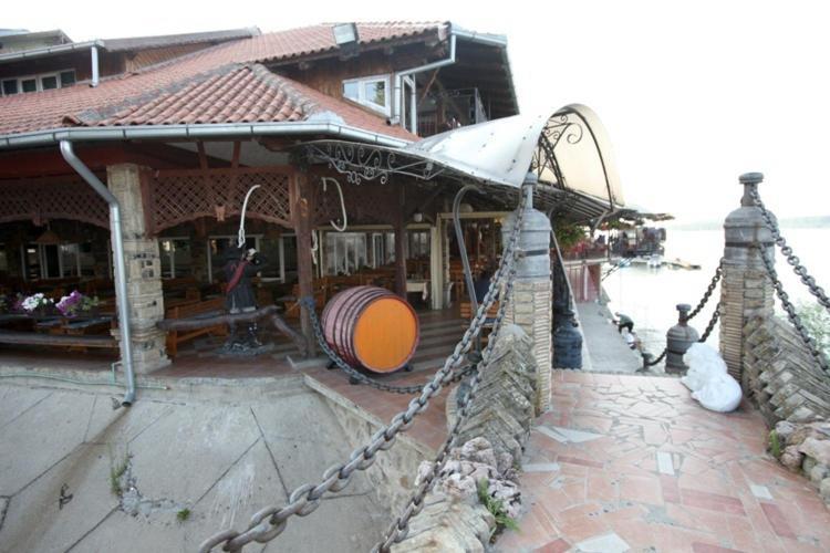 Hotel Dunav Karlofça Dış mekan fotoğraf